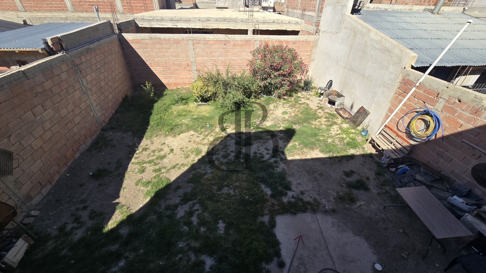 CASA EN VENTA BARRIO LOS BRETES