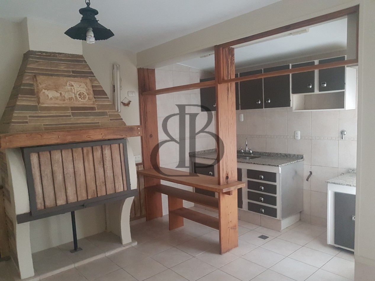 ALQUILER CASA UN DORMITORIO BARRIO PUEYRREDON