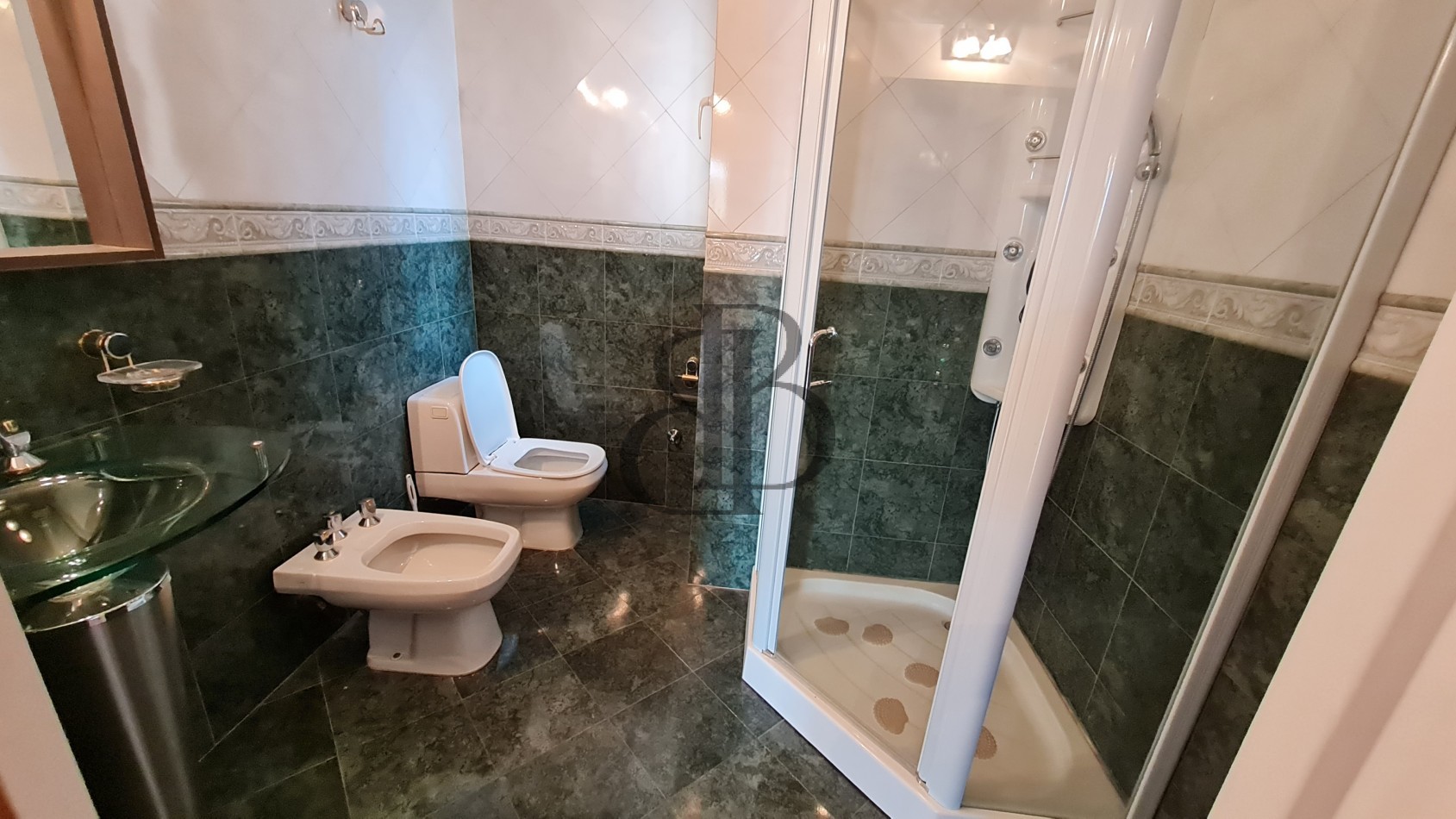 CASA + LOCAL EN VENTA B° PUEYRREDON