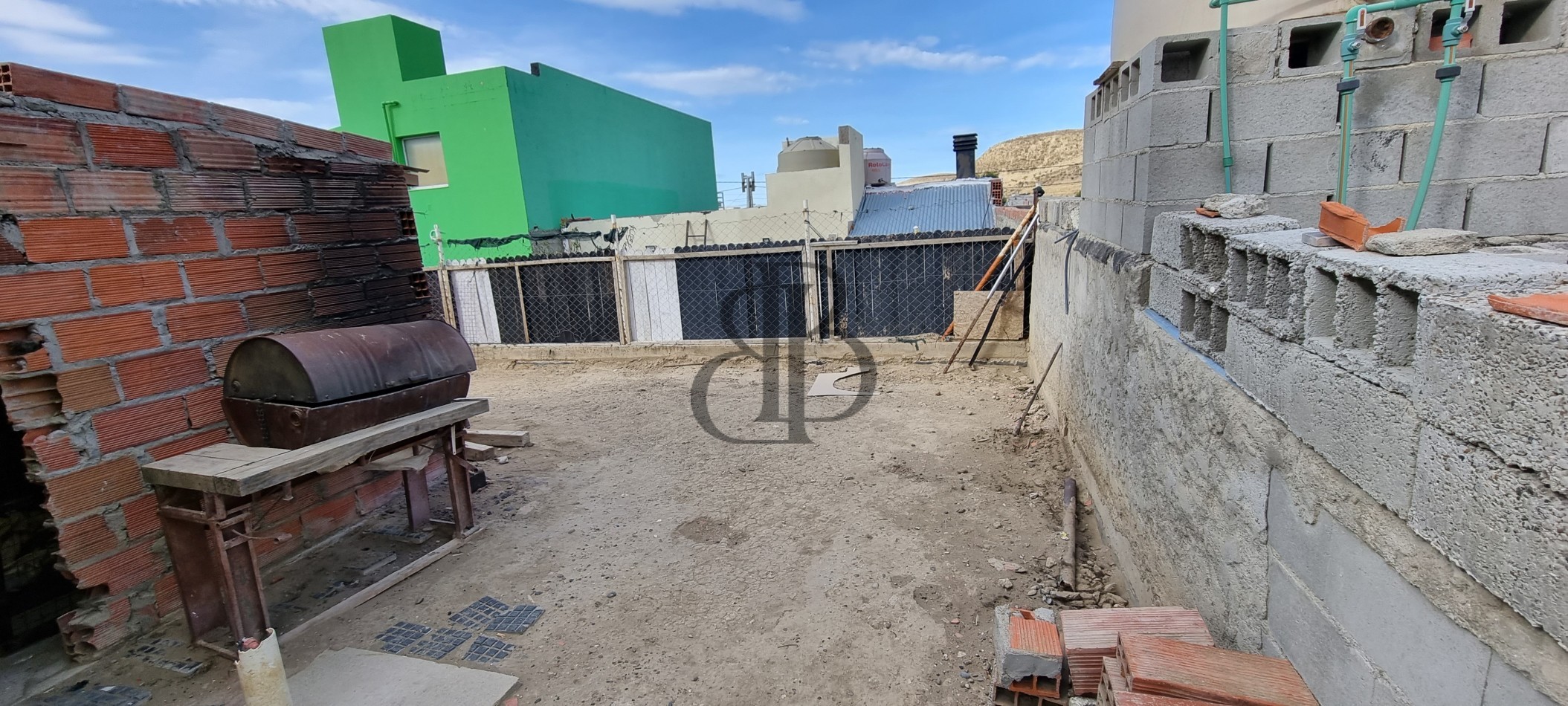 CASA EN VENTA 2 DORMITORIOS EN B° SAAVEDRA AERONAUTICA
