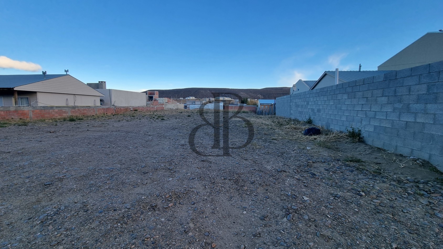 TERRENO EN VENTA  B° ARENALES