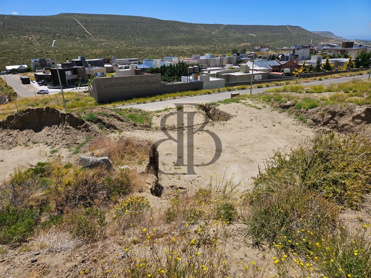 TERRENO EN VENTA B° LA COLINA