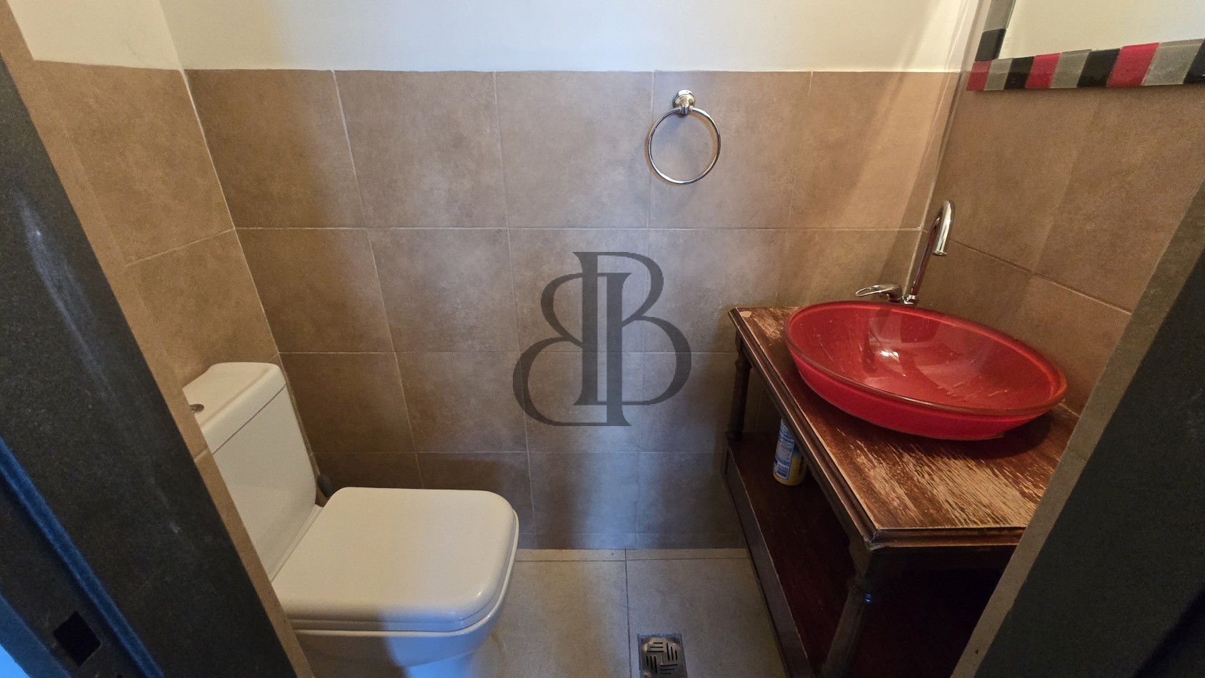 CASA EN VENTA 2 PLANTAS 3 DORM ZONA SUR