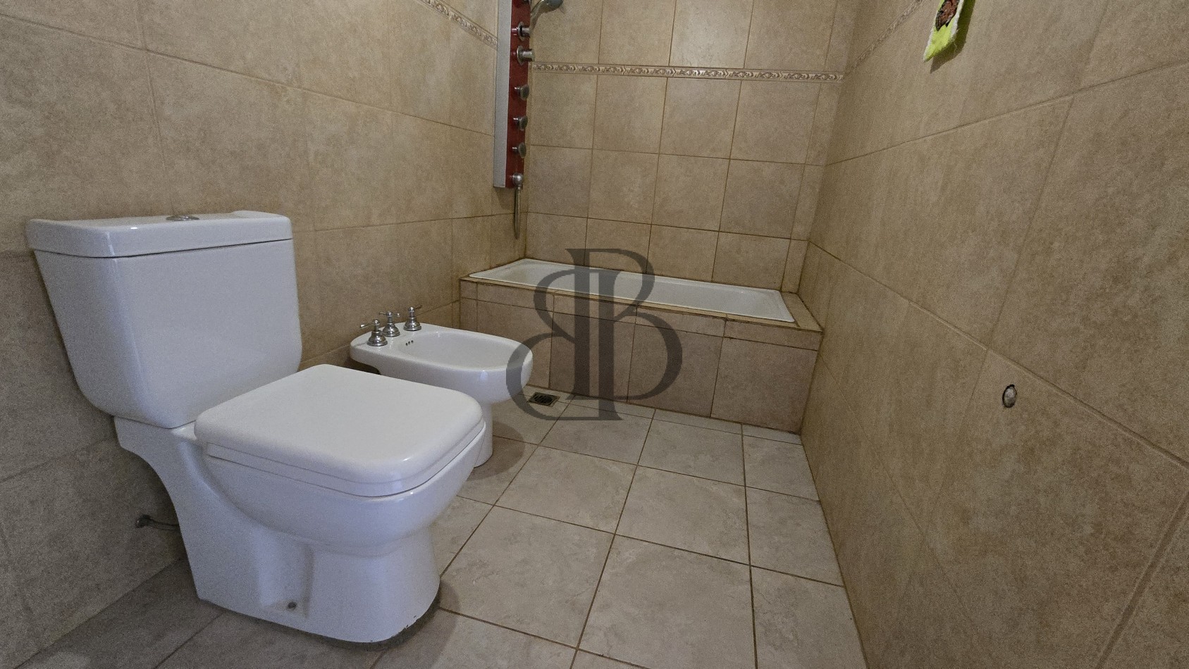 CASA EN VENTA BARRIO LOS BRETES