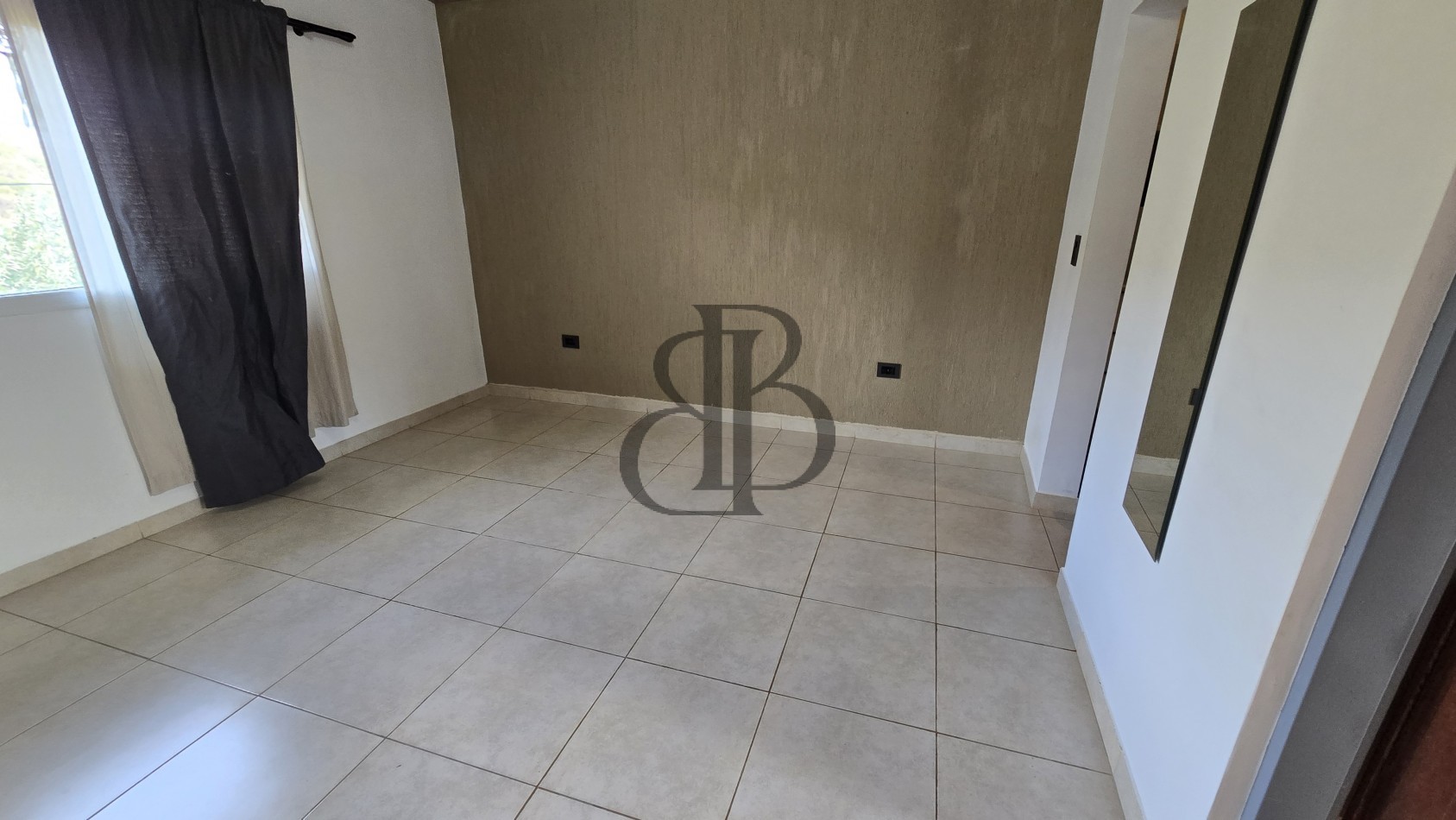 CASA EN VENTA 2 PLANTAS 3 DORM ZONA SUR