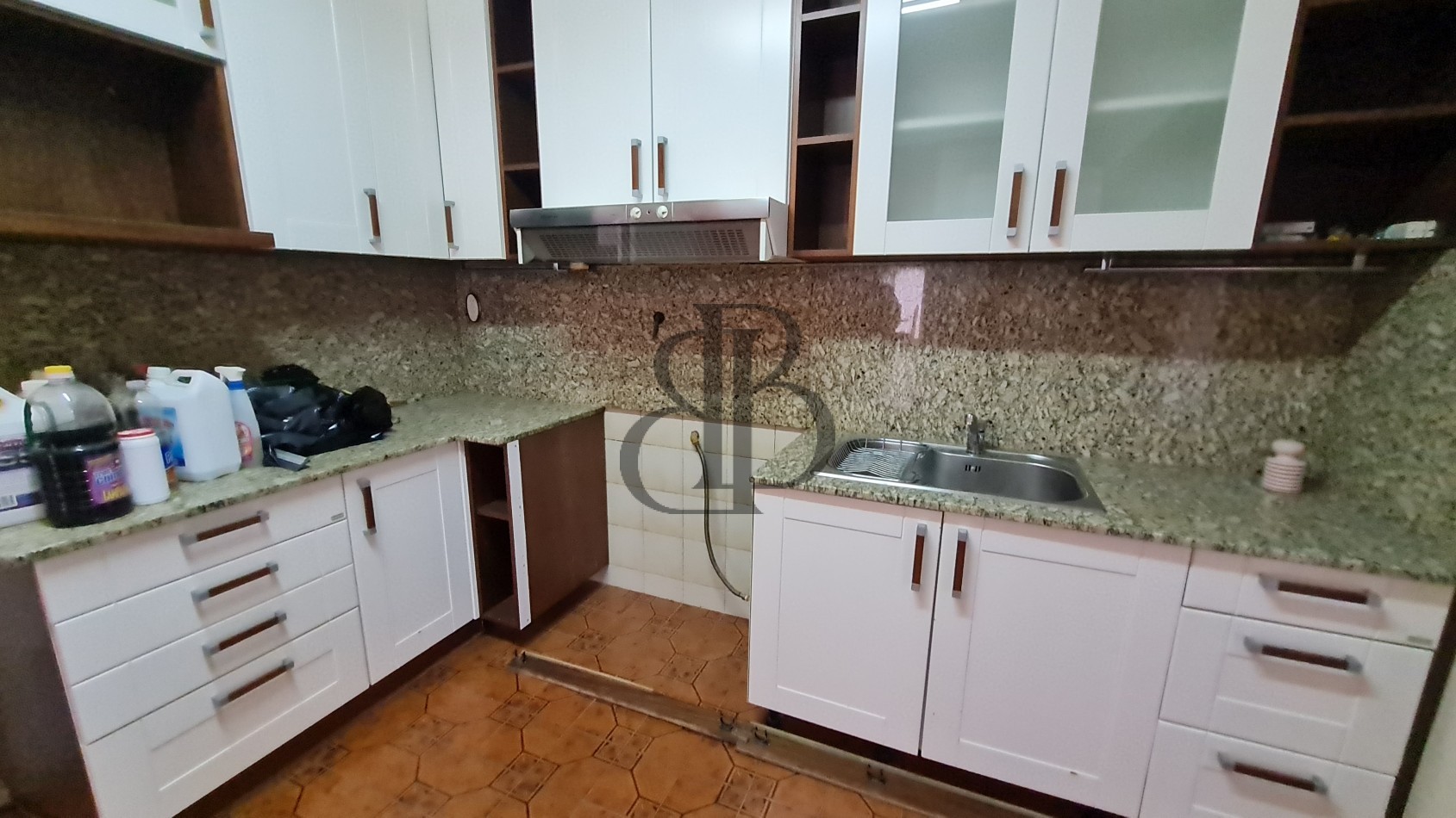 CASA + LOCAL EN VENTA B° PUEYRREDON