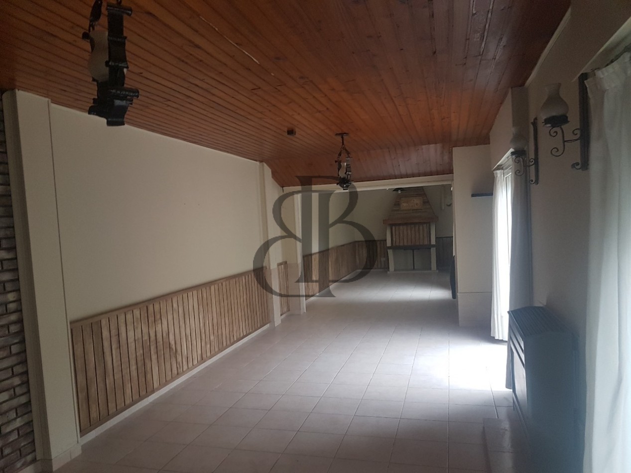 ALQUILER CASA UN DORMITORIO BARRIO PUEYRREDON